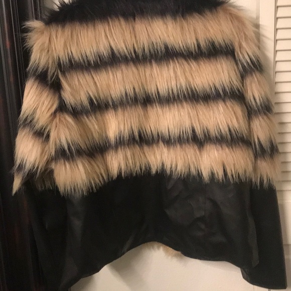 Faux fur jacket - Picture 3 of 3